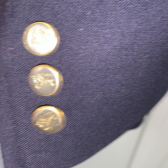 Burberry’s Size 48 L US Blazer in Navy Blue and Gold Buttons. - Picture 6 of 16